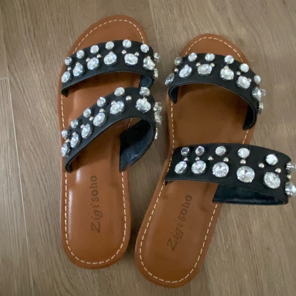 NWOT black rhinestone and stud sandals - Picture 2 of 4